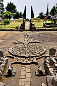 Candi Cetho - Sculptures of the eighth terrace.